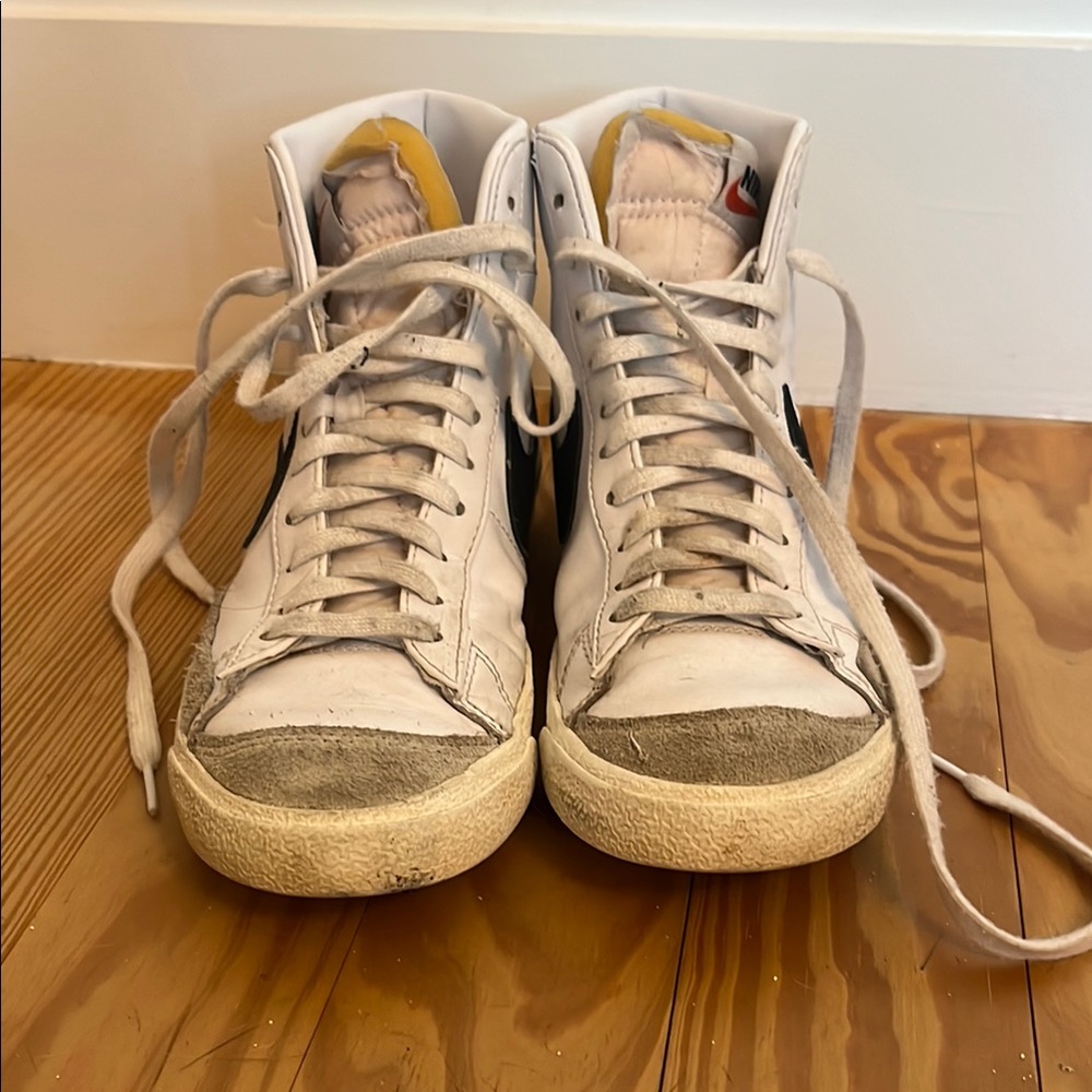 Nike Blazers Size Women’s 7